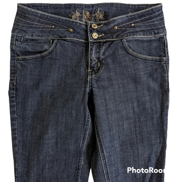 H&G Capris Junior Women's Sz 3 Blue Medium Wash Denim Stretch Jeans Studs Bling - Picture 16 of 16